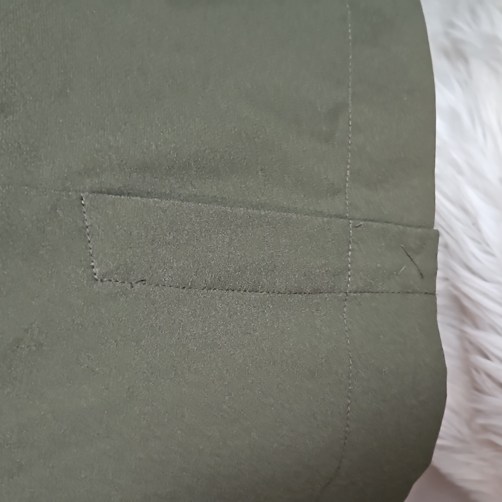 Liz Claiborne | Olive Green Lightweight Pencil Skirt - Picture 4 of 10